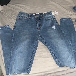 Pacsun high rise jegging with distressing at knees